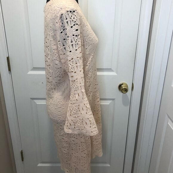 Ronni Nicole pink lace eyelet bell sleeve dress size medium - Picture 9 of 14